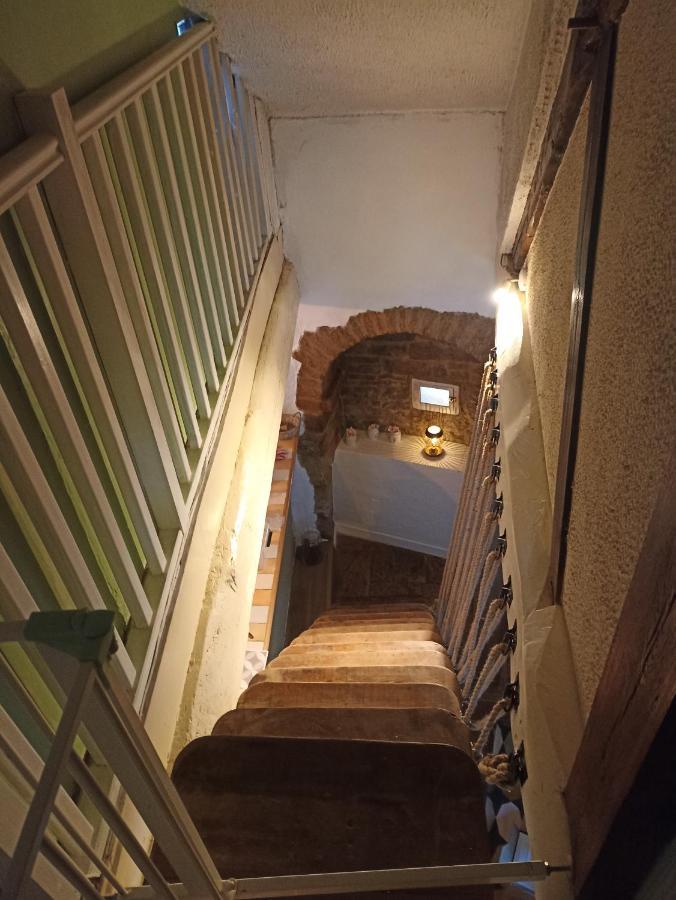 Gîte Le 16, Sous Les Trémières Fleurey-sur-Ouche Exterior foto