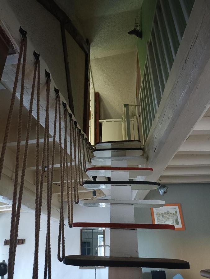Gîte Le 16, Sous Les Trémières Fleurey-sur-Ouche Exterior foto